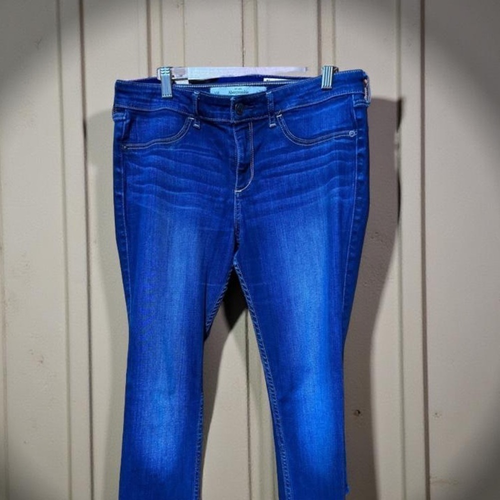Abercrombie & Fitch size 10,32 inch waist stretch denim flattering skinny fit ❤️